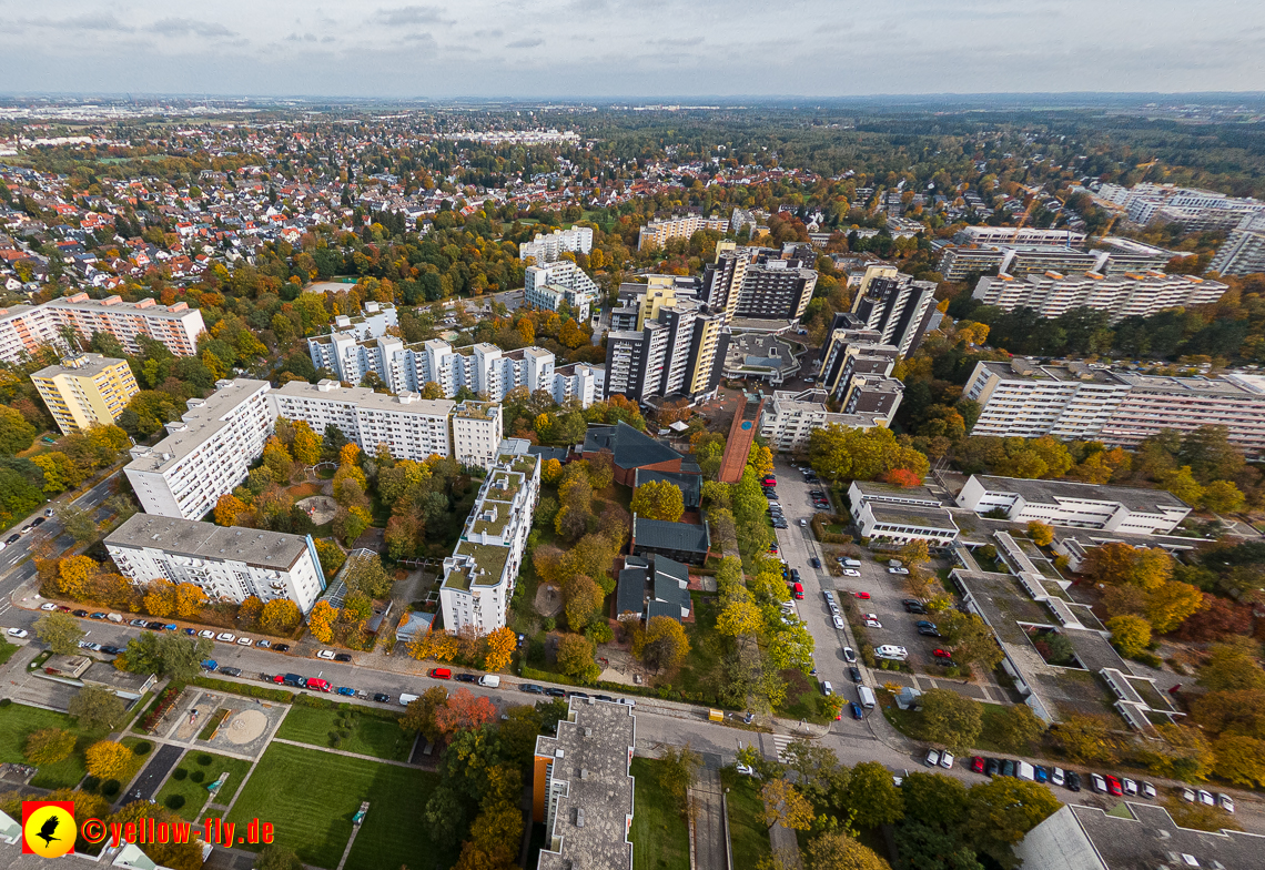 13.10.2022 - Marx-Zenrtum am Karl-Marx-Ring in Neuperlach